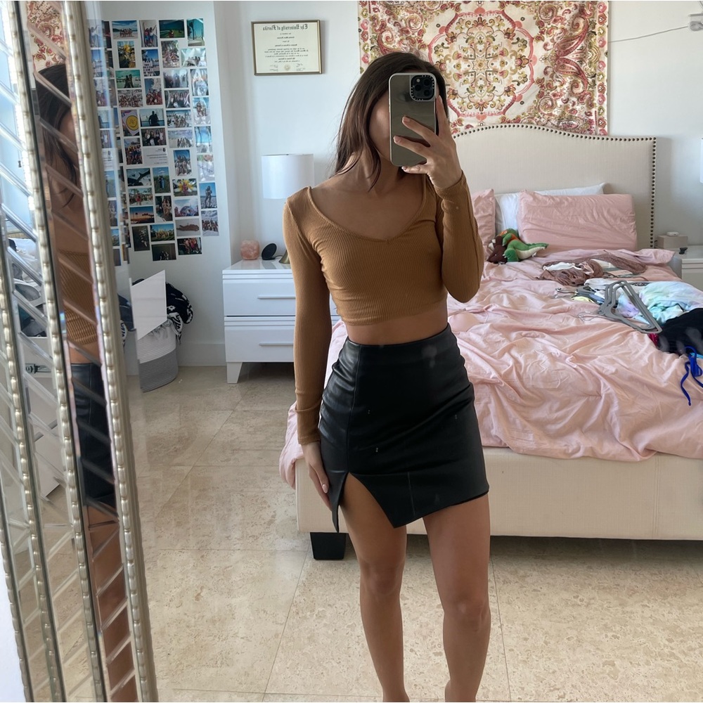Reversible crop top - Picture 2 of 6